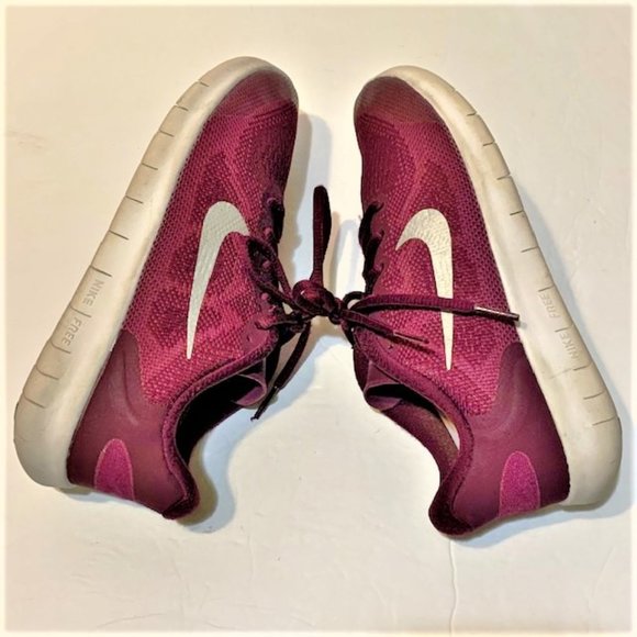 NIKE Free Run Walking Sneakers - Picture 6 of 9